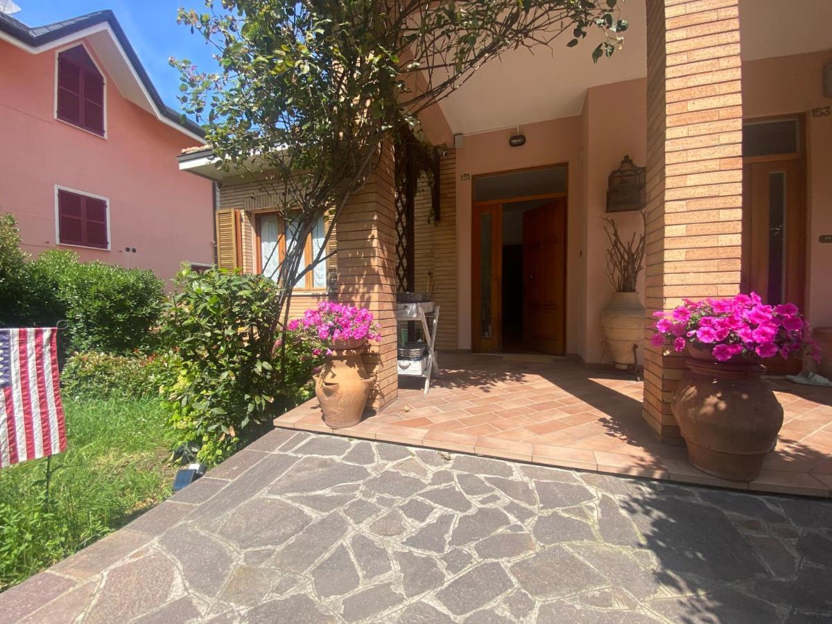 Casa San Bartolo - Pesaro Baia Flaminia Leilighet Eksteriør bilde